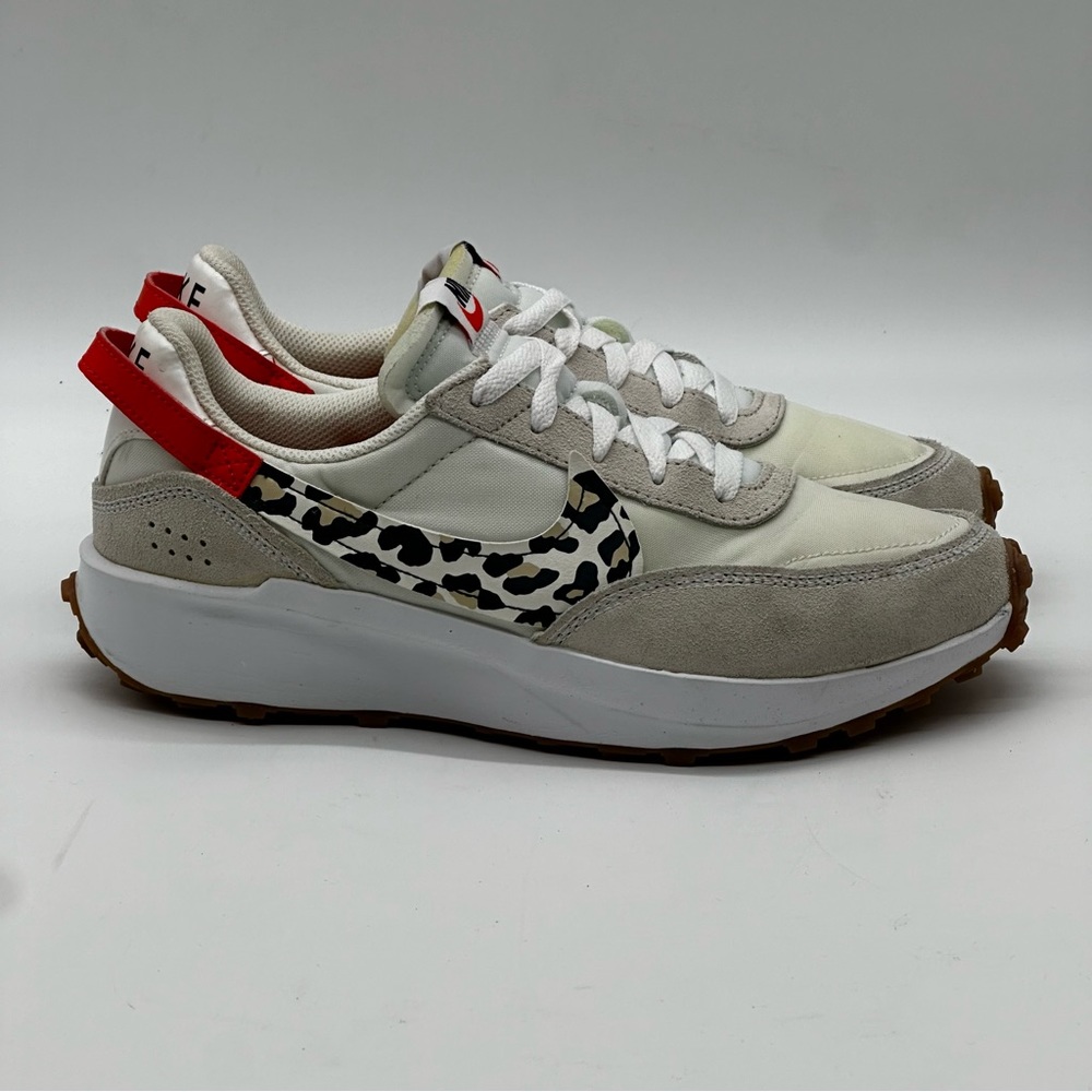 Nike Waffle Debut Sneakers. Size 9